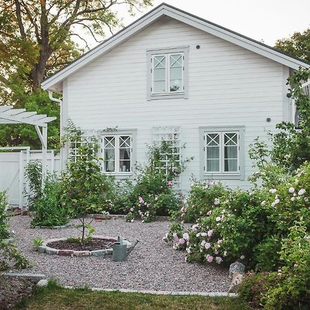 Vallby Cottage Enköping Eksteriør bilde